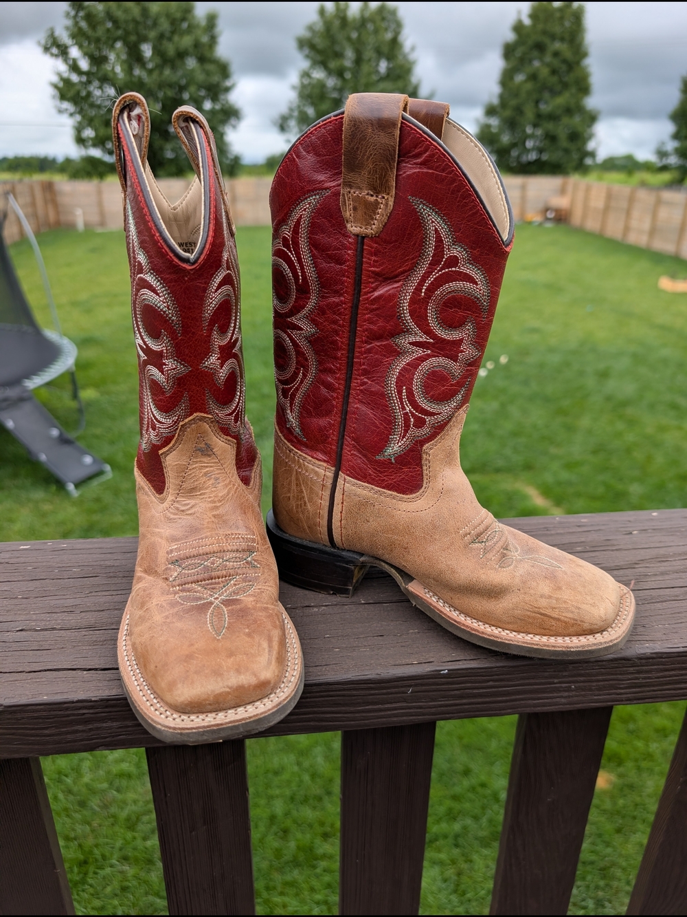 Boys Old West Two-Tone Western Cowboy Boots - Tan & Red